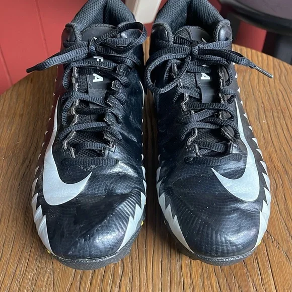 Nike Alpha black & gray size 2.5Y cleats. Used but really good condition! - Picture 2 of 11